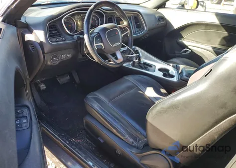 2016 Dodge Challenger Sxt z USA, uszkodzony, nr VIN 2C3CDZAG6GH254419